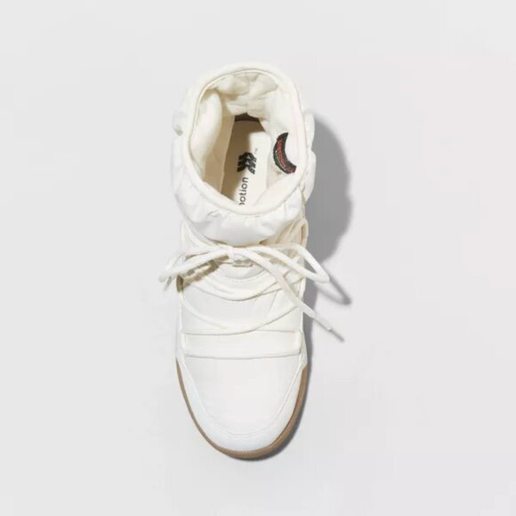 All in motion Women's Cara winter cream color  Boots size 10 - Picture 3 of 3